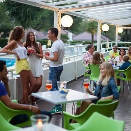 Resort Bungalow Los Nidos Classic *